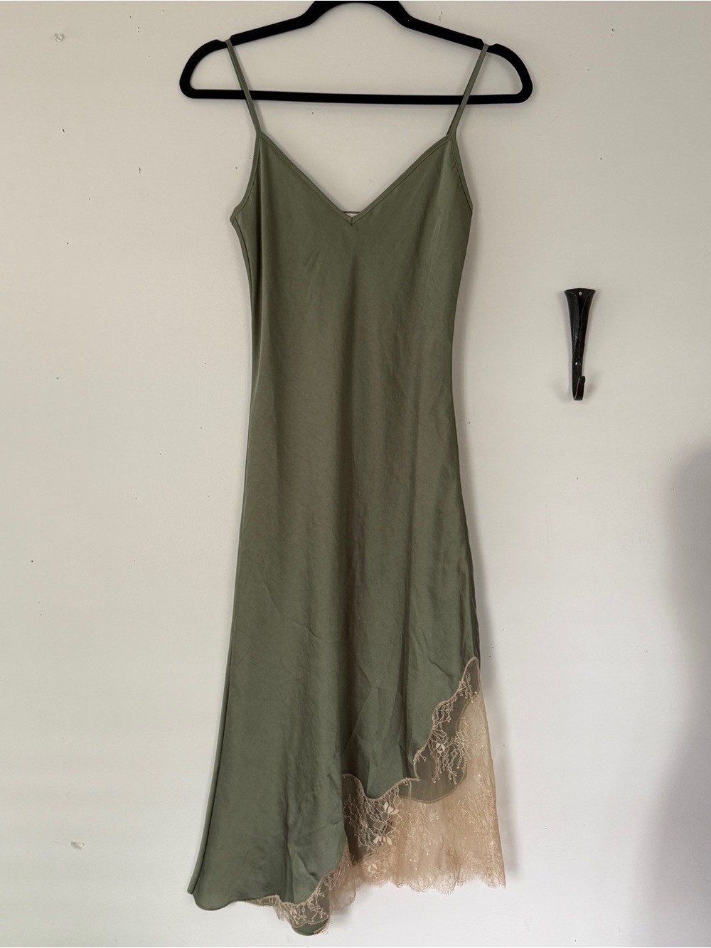 Wilfred Aritzia Olive Satin Lace Trim Bias Slip Midi Dress 2XS Minimalist